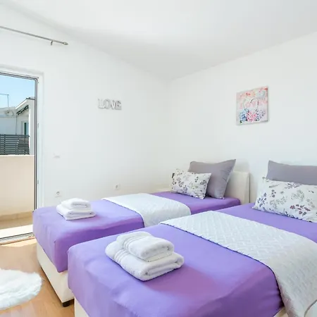With A Parking Space Kastel Novi, - 22702 Apartment *