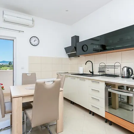 Appartement With A Parking Space Kastel Novi, - 22702