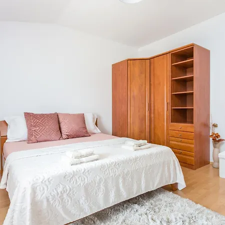 Appartement With A Parking Space Kastel Novi, - 22702